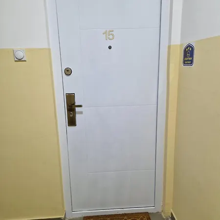 Apartment Iris Pirot