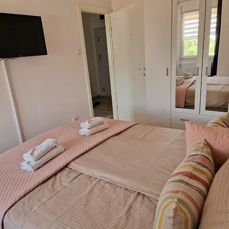 Iris アパート ピロト